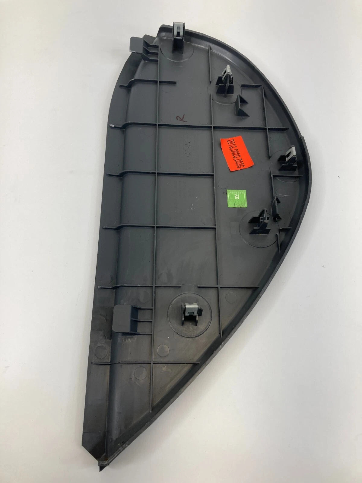 2004-2008 KIA SPECTRA DASH RIGHT PASSENGER SIDE END CAP COVER TRIM 84766-2F000