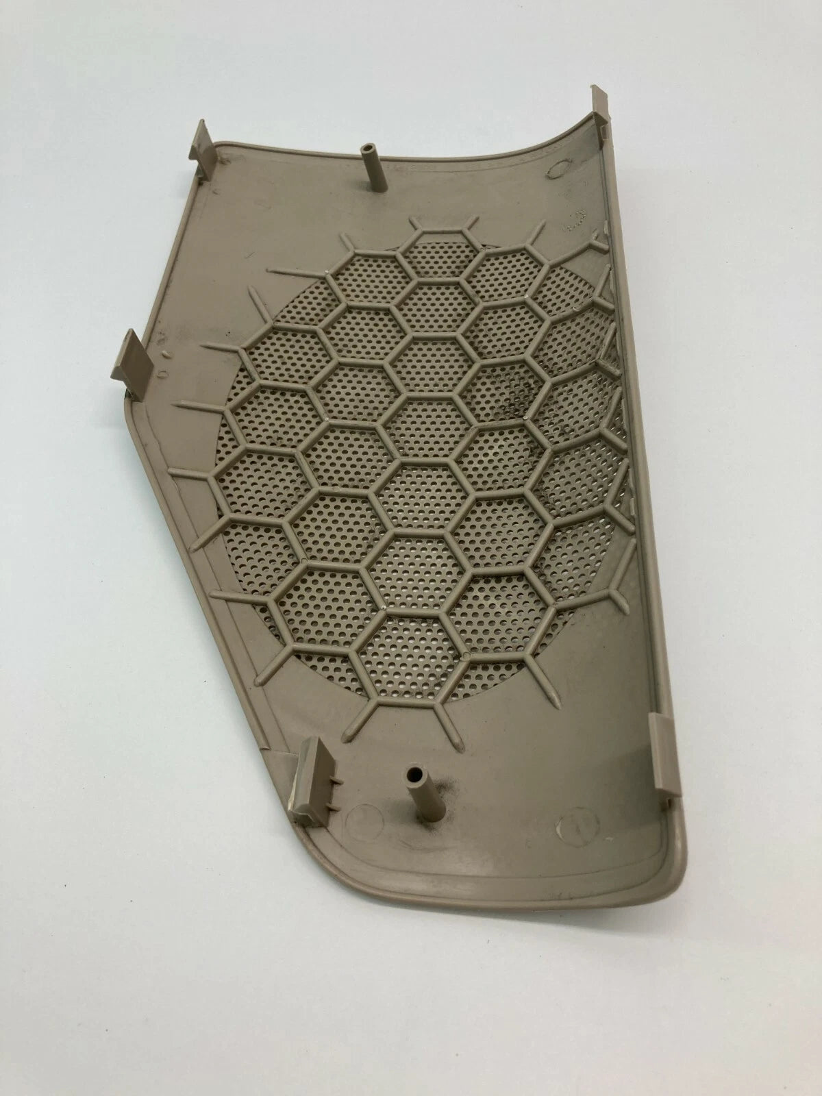 04-07 FORD FREESTAR REAR RIGHT SIDE SPEAKER DOOR COVER GRILL 5F23-17310B08-AAW