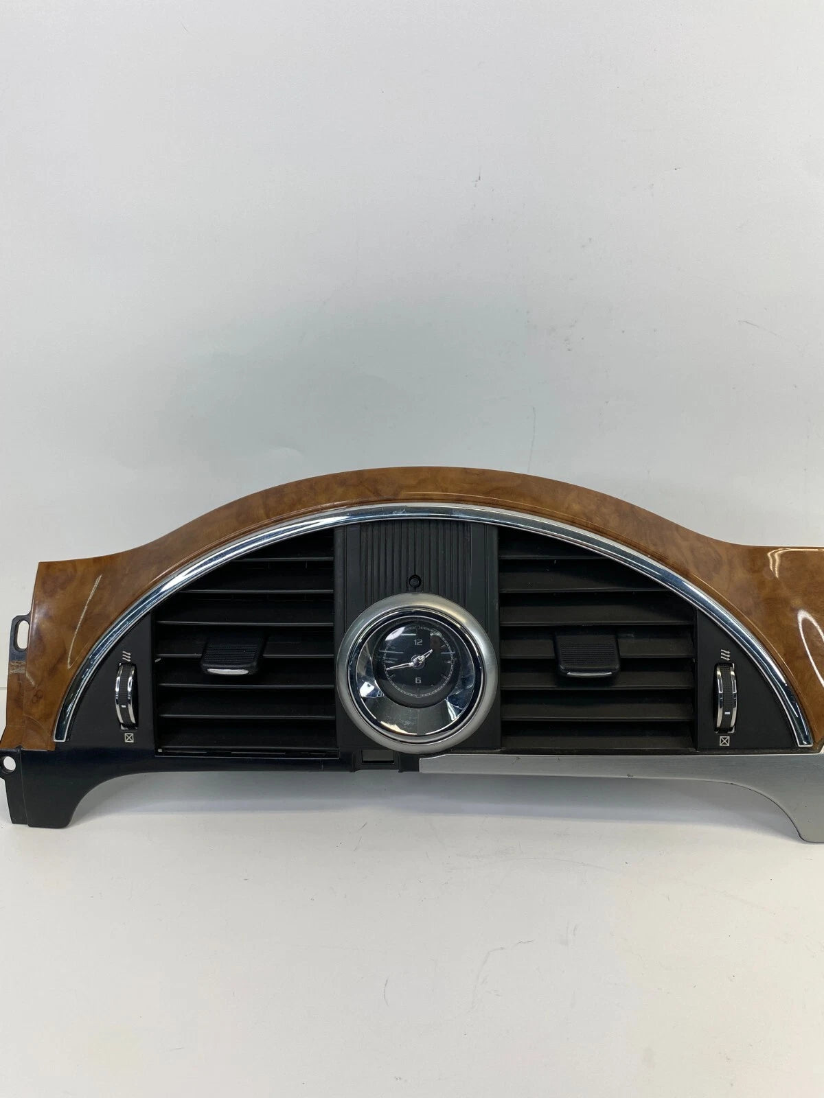 2008-2012 BUICK ENCLAVE CENTER DASH TRIM BEZEL W CLOCK& AIR VENT GRILLE 25913302