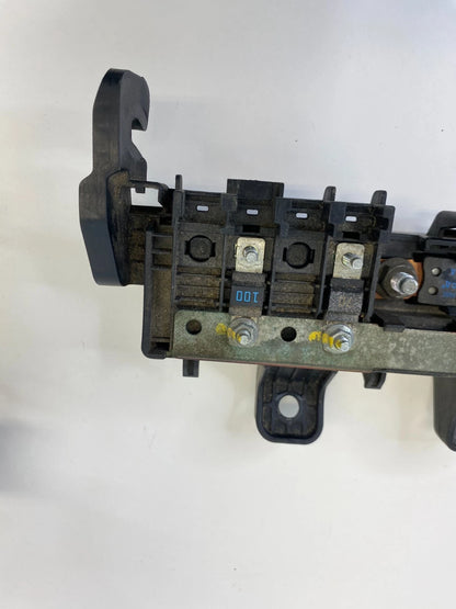 2013-2017 CADILLAC ATS 2.0L L4 BATTERY DISTRIBUTION ENGINE COMPARTMENT FUSE BOX