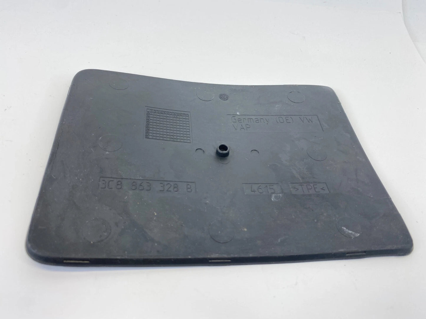 2009-2012 VOLKSWAGEN CC REAR SEAT CENTER STORAGE TRAY INSERT RUBBER MAT LINER