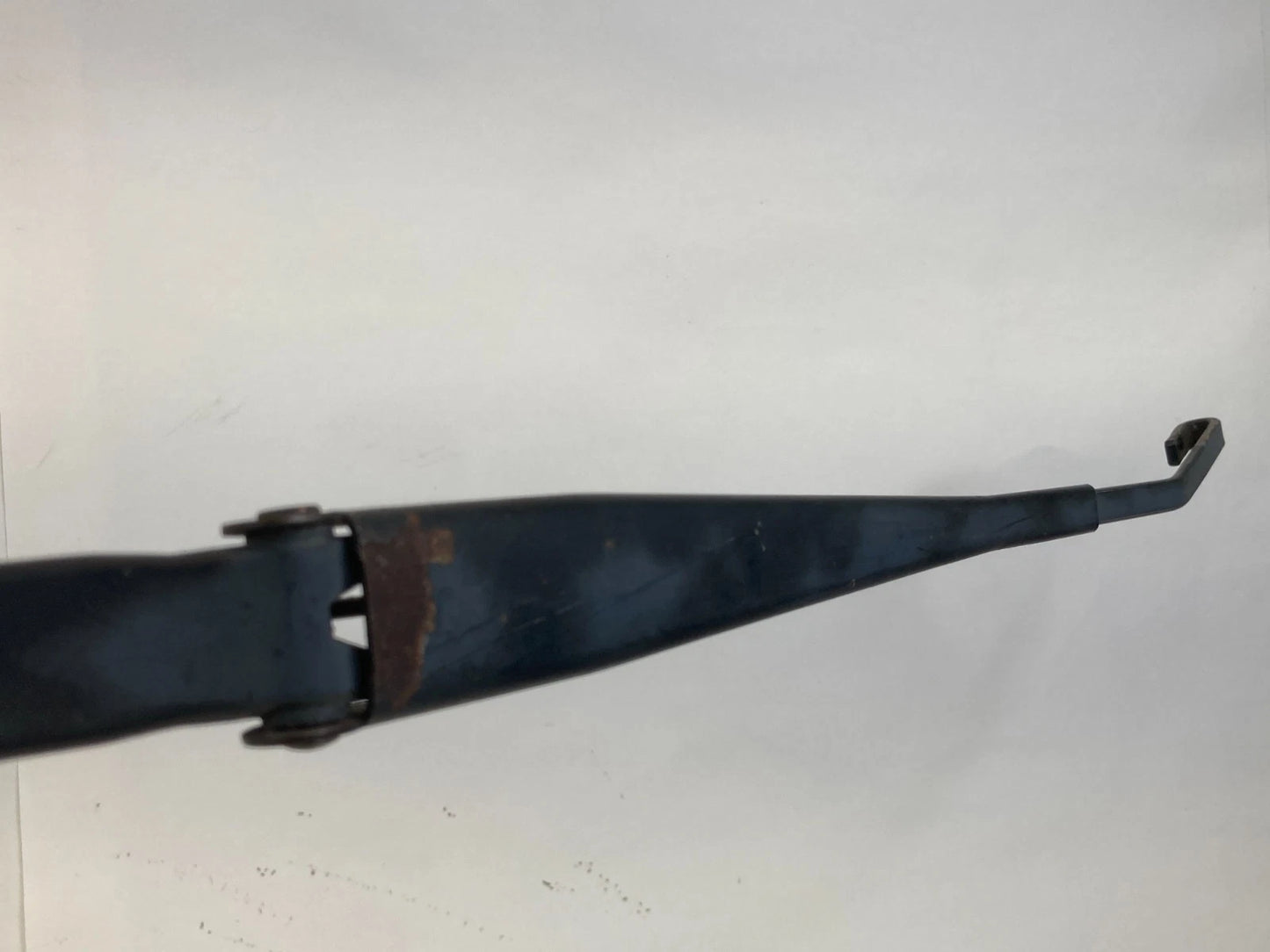 2002-2006 CHEVY TRAILBLAZER EX T FRONT RIGHT & LIGHT WINDSHIELD WIPER ARM PAIR