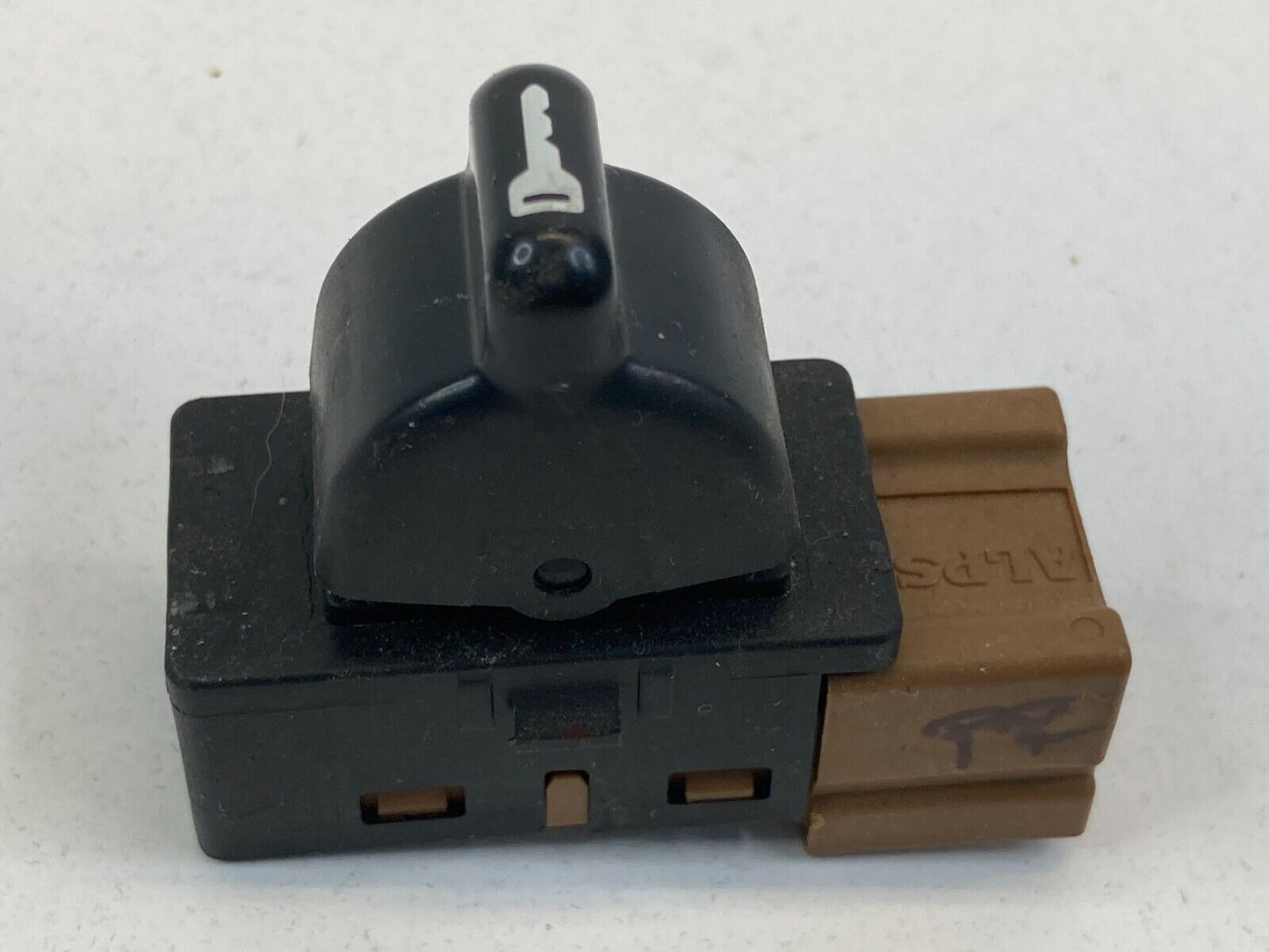 2000-2004 Subaru Outback Front Left Side Door Lock Control Switch 83073AE00A OEM