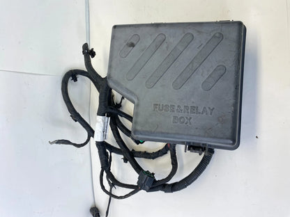 2010-2012 HYUNDAI SANTA FE 2.4L L4 A/T 4WD ENGINE COMPARTMENT FUSE RELAY BOX OEM