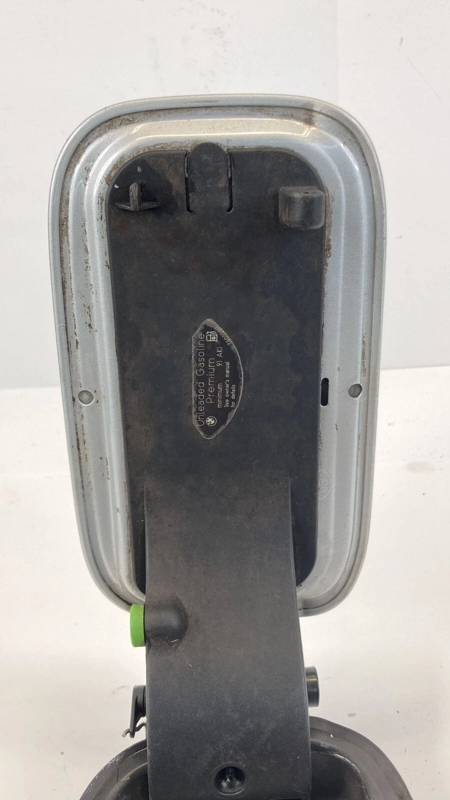 02-05 BMW 745LI 745I 06-08 750I FUEL FILLER DOOR GAS LID COVER 5117-7003-915 OEM
