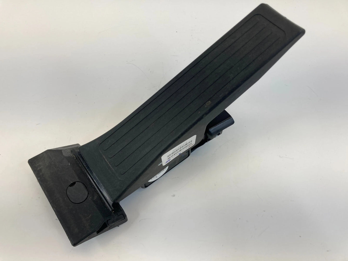 2016-2020 KIA SORENTO 2.4L AT ACCELERATOR GAS PEDAL TRAVEL SENSOR 32700C6110 OEM