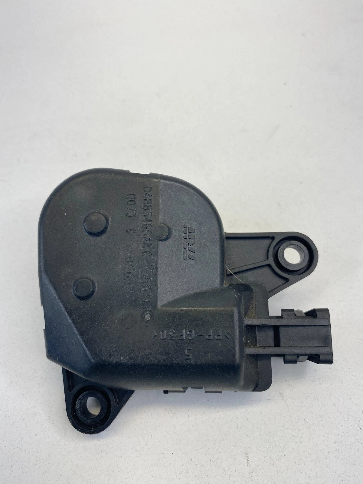 01-05 DODGE GRAND CARAVAN A/C HEATER FLAP BLEND DOOR ACTUATOR MOTOR 4885465AA