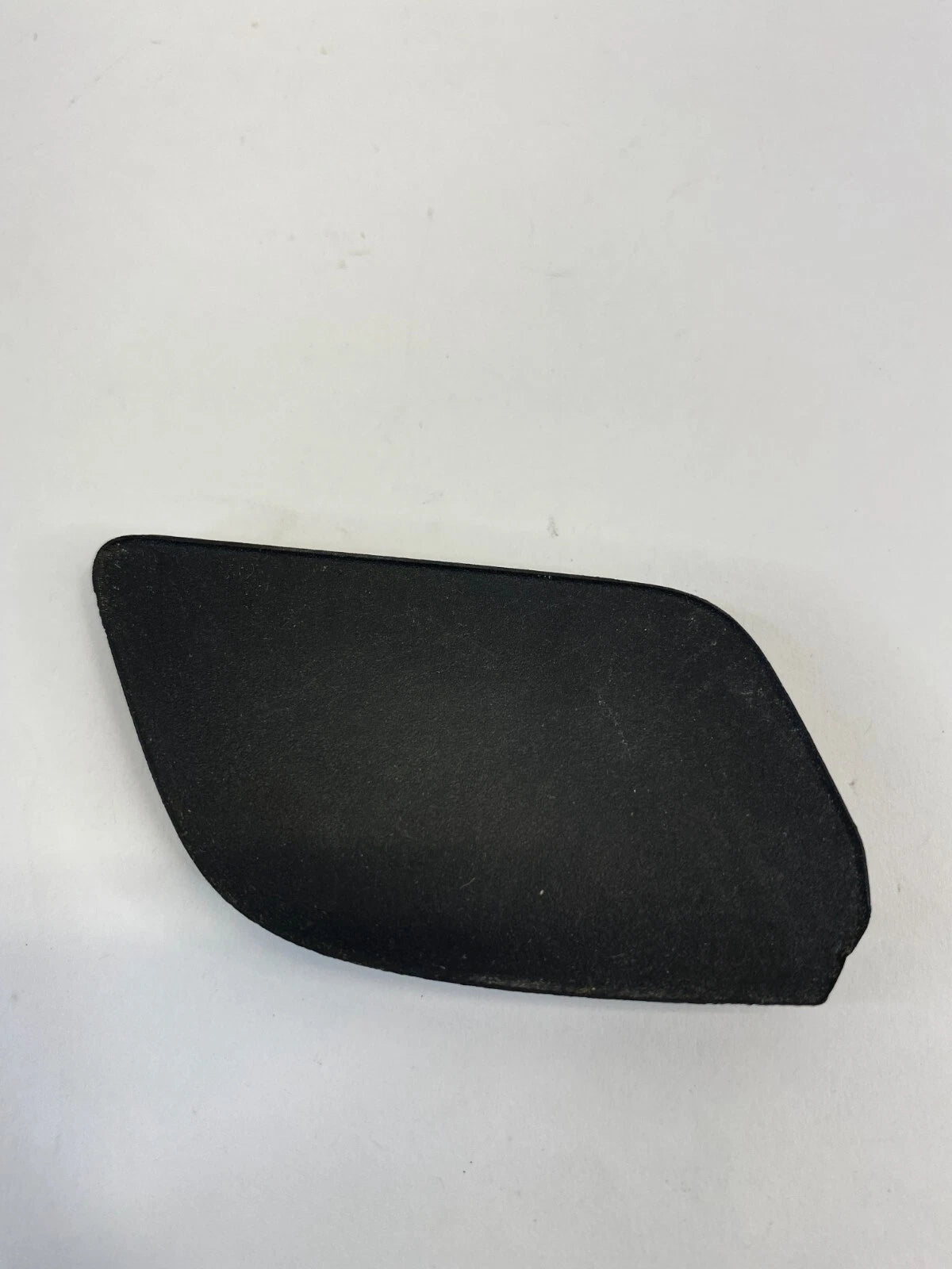 2010-2017 CHEVROLET CHEVY EQUINOX REAR RIGHT HANDLE SCREW COVER BEZEL 13577266