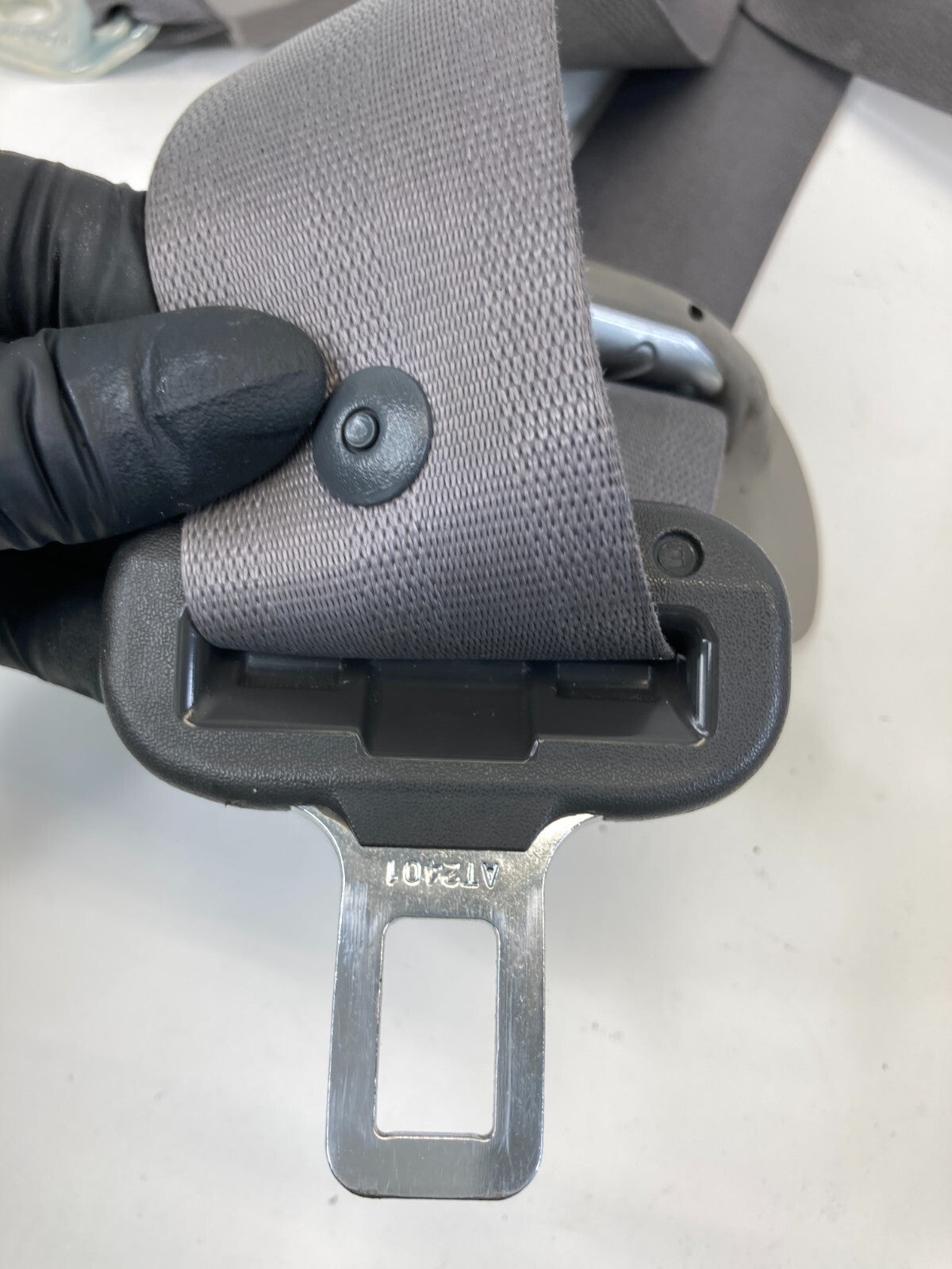 08-10 Honda Accord Sedan Front Right Side Seat Belt Retractor Gray USA Built