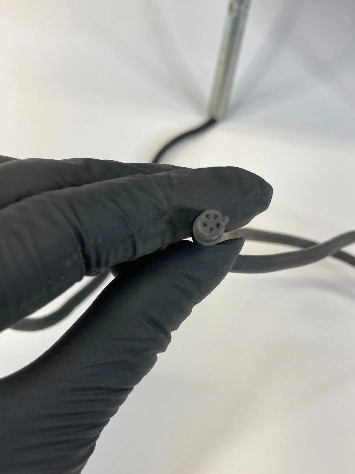 2004-2006 LEXUS RX330 INVISION HEADREST HEAD REST DVD SCREEN MONITOR DISPLAY