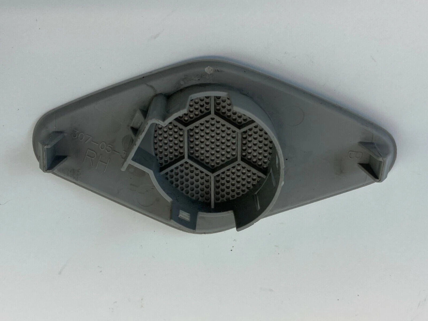 2009-2017 CHEVY TRAVERSE RIGHT PASSENGER A PILLAR SPEAKER GRILL TRIM 3070532 OEM