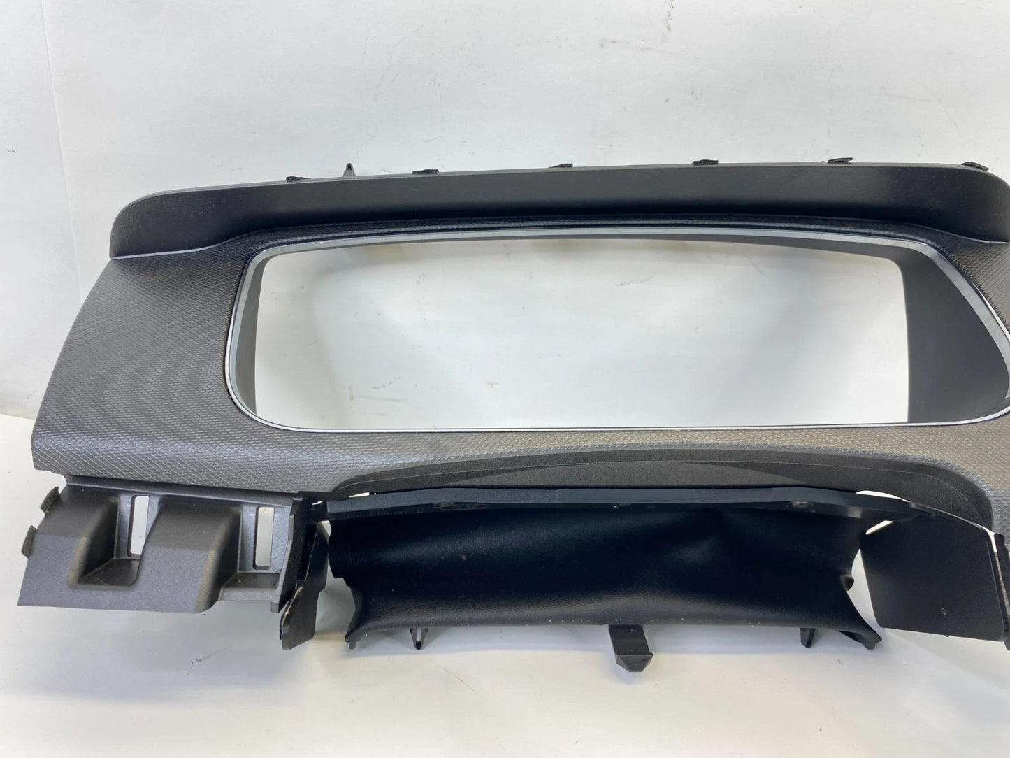2013-2019 FORD TAURUS DASH INSTRUMENT SPEEDOMETER CLUSTER BEZEL PANEL TRIM OEM