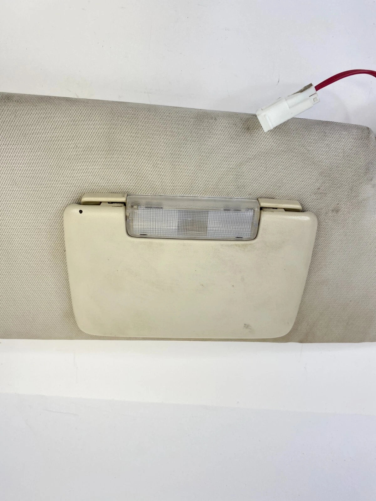 2007-2011 DODGE NITRO RIGHT PASSENGER SIDE SUN VISOR SHADE W/ ILLUMINATION OEM