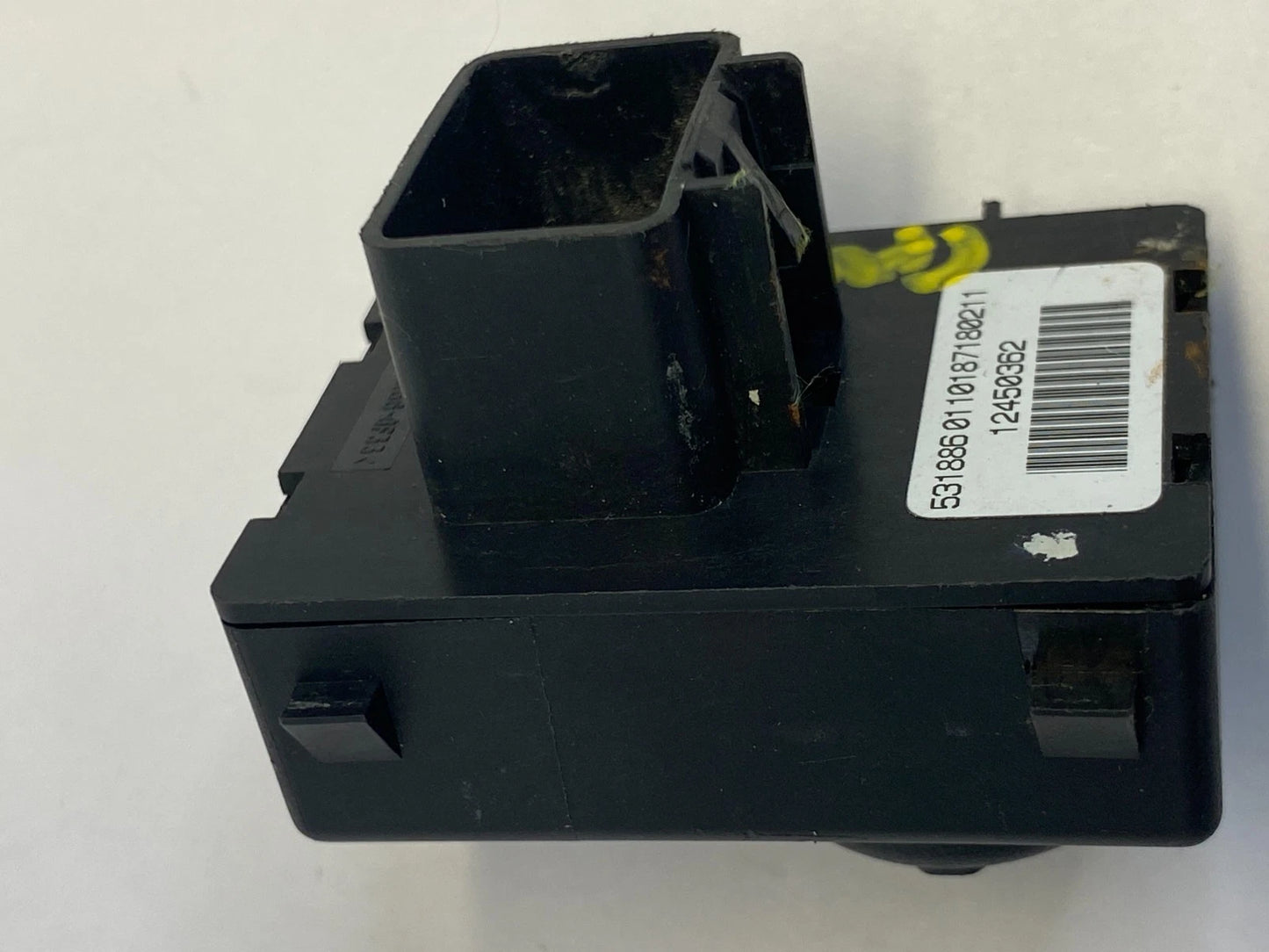 2002-2005 GMC ENVOY CHEVY TRAILBLAZER FRONT LEFT LUMBAR SEAT SWITCH 12450362 OEM