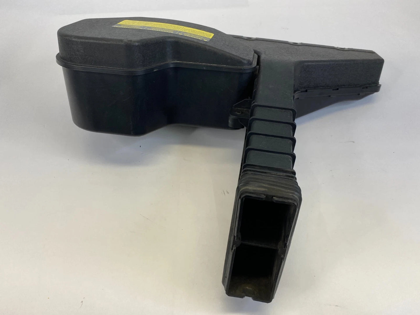 2014 2015 KIA SORENTO 3.3L AIR INTAKE INLET DUCT RESONATOR ASSY OEM 28210-1U600