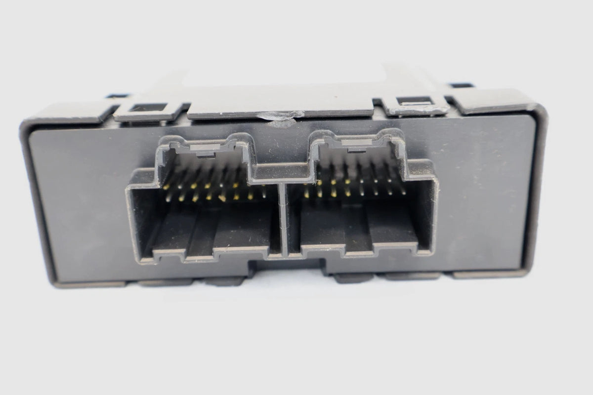 2017-2018 CHEVROLET CRUZE MALIBU PARK ASSIST CONTROL MODULE GATEWAY OEM 13521136