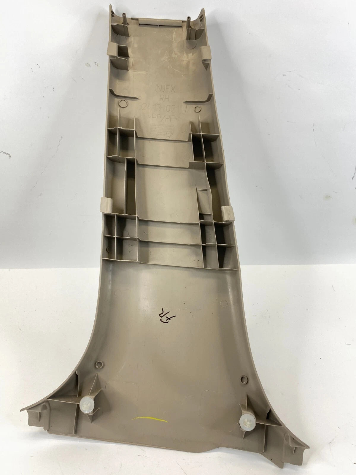 2003-2008 TOYOTA COROLLA FRONT RIGHT LOWER CENTER PILLAR TRIM 62413-02101 OEM