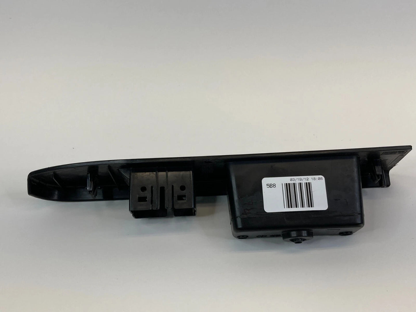 08-12 FORD ESCAPE REAR LEFT BACK SIDE DOOR WINDOW SWITCH COVER BEZEL RR LH OEM