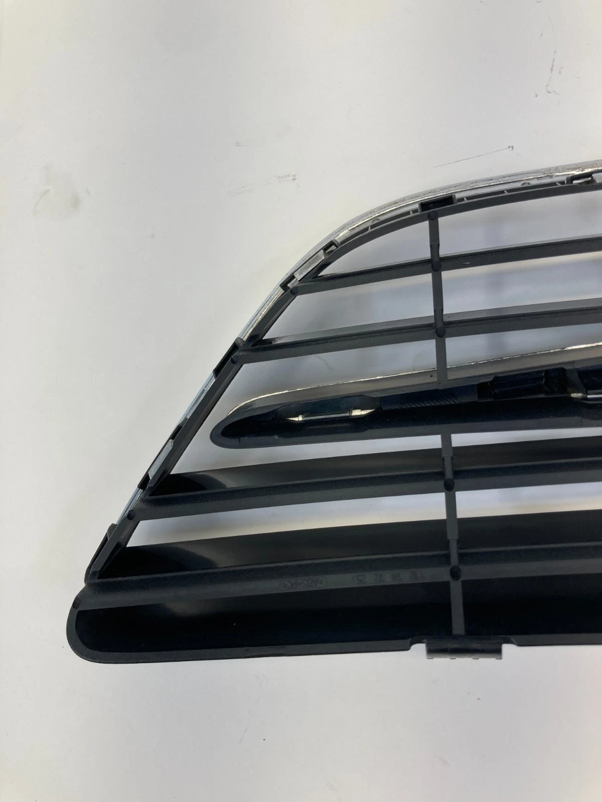 2003-2007 Saab 9-3 Convertible Front Bumper Radiator Center Grille Chrome OEM