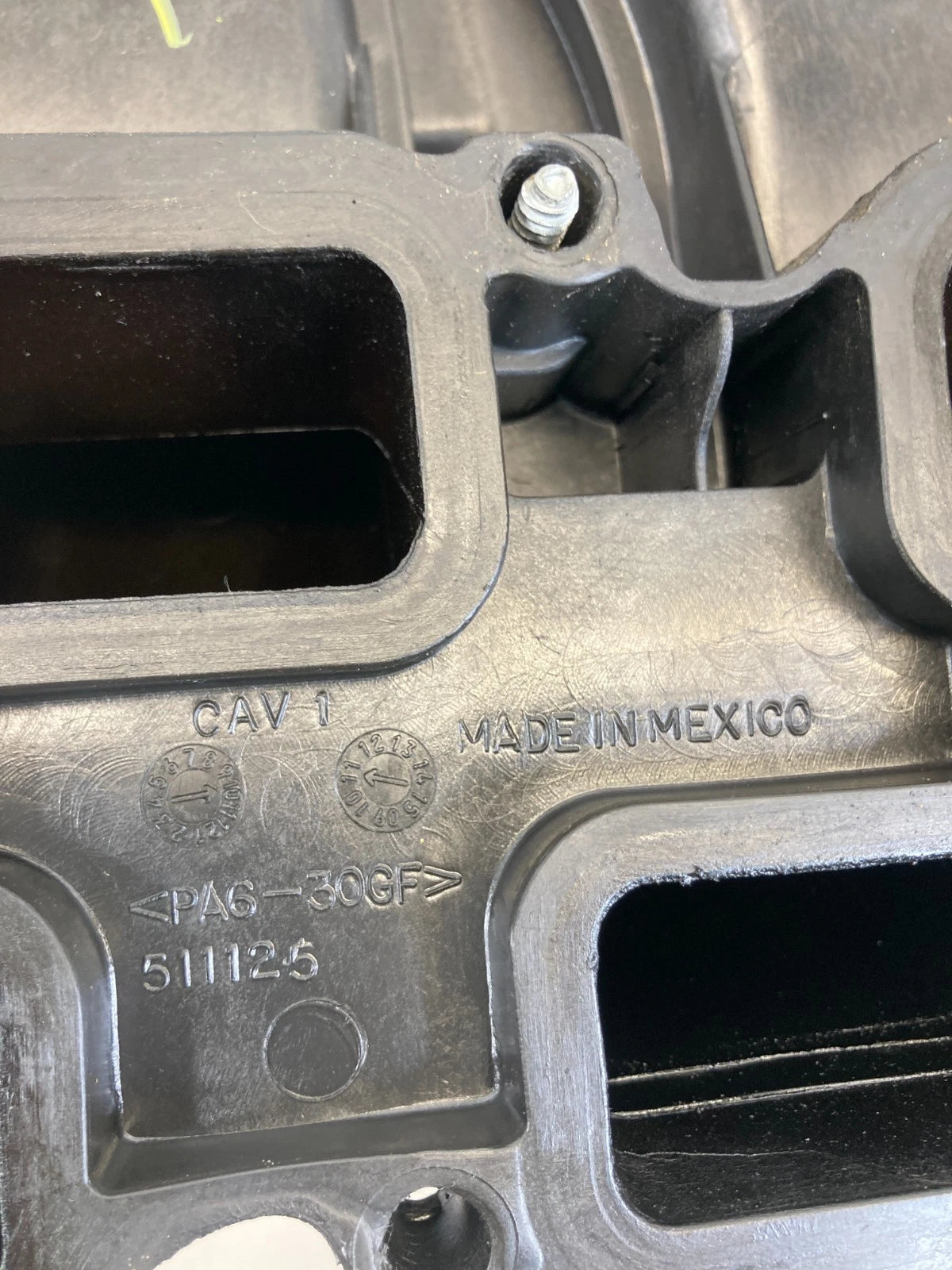 11-20 DODGE GRAN CARAVAN 3.6L ENGINE UPPER INTAKE MANIFOLD PLENUM 5184693AE OEM