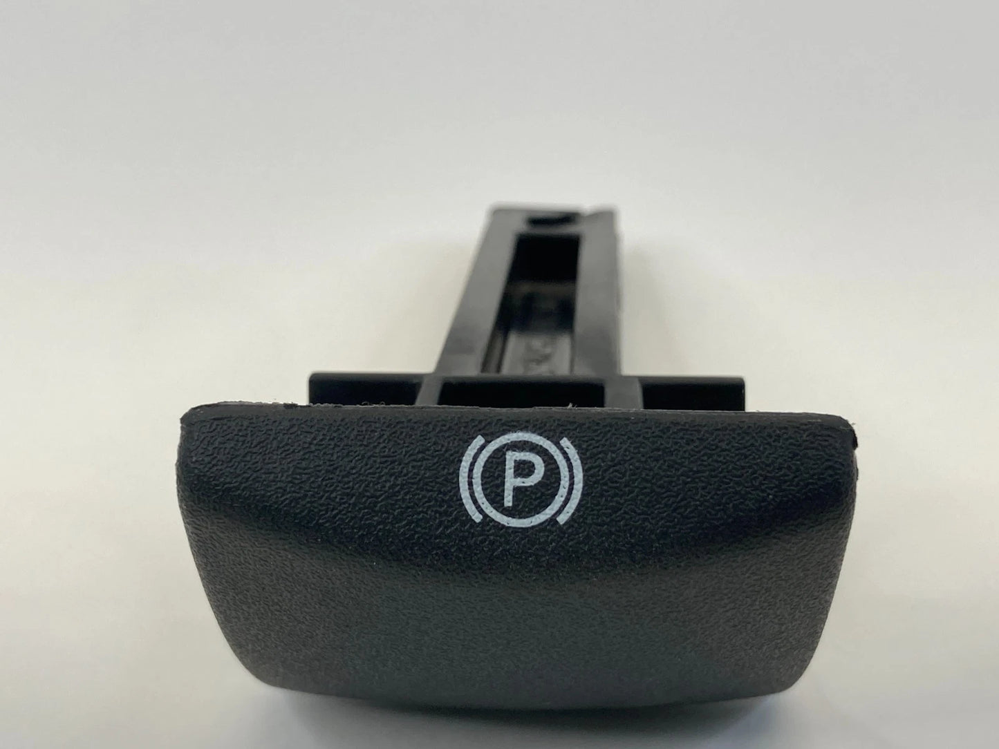 2004-2009 CADILLAC CTS EMERGENCY PARKING BRAKE RELEASE HANDLE LEVER 25716230 OEM