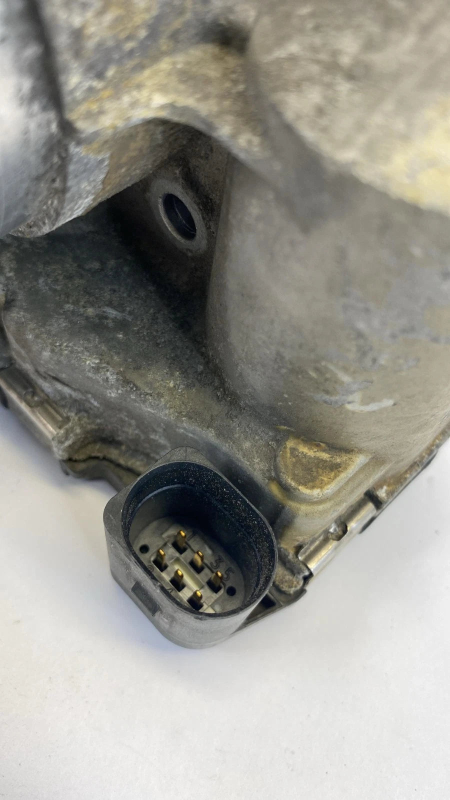 01-05 VOLKSWAGEN PASSAT 1.8L TURBO THROTTLE BODY VALVE ASSEMBLY OEM 06B133062M