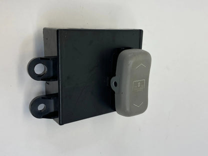 2005 2006 2007 2008 2009 CADILLAC SRX SUNROOF SWITCH CONTROL BUTTON 15141050