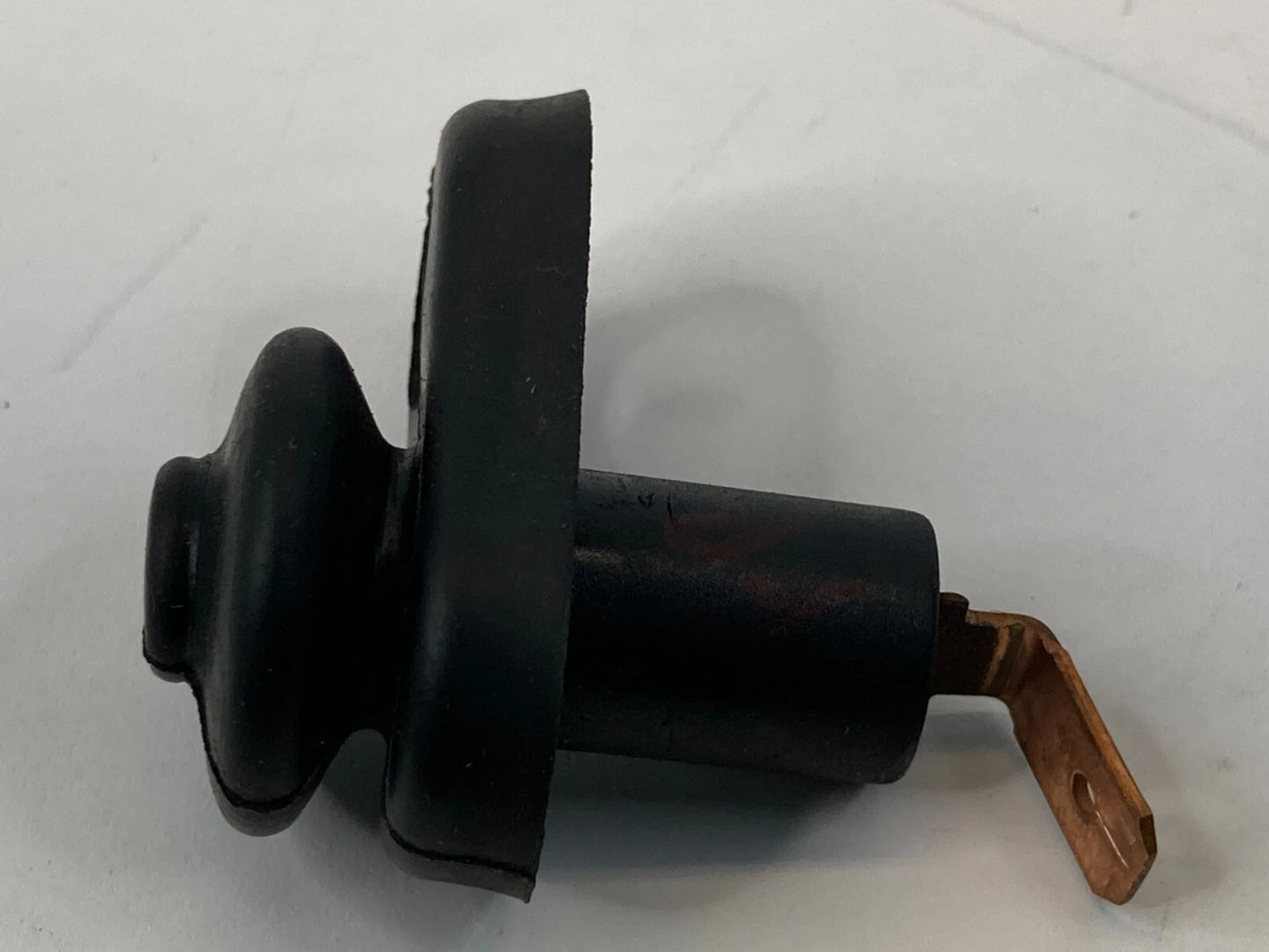 2007-2011 CHEVROLET AVEO5 4-DR FRONT RIGHT DOOR LIGHT AJAR JAMB SENSOR SWITCH