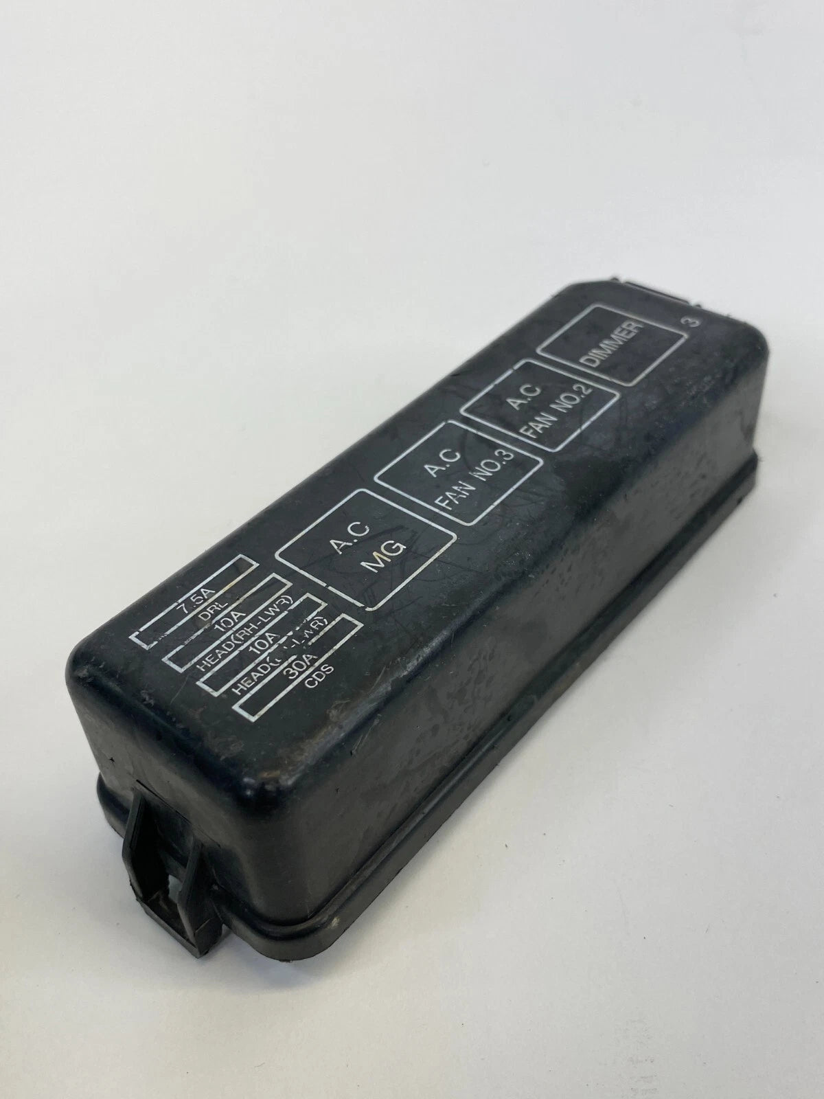 2011-2014 CHEVROLET CRUZE 1.4L ENGINE SMALL FUSE BOX RELAY COVER CAP OEM