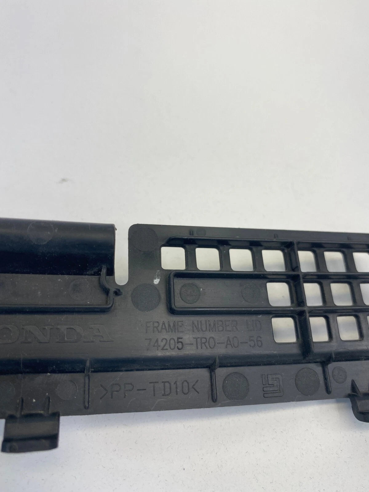 12 13 14 15 HONDA CIVIC SEDAN LID FRAME NUMBER COVER TRIM BEZEL 74205-TR0 OEM