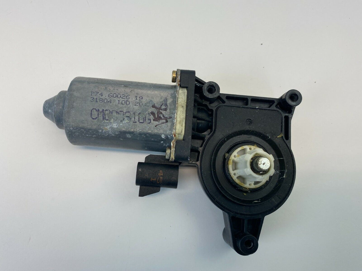 2000-2006 Chevrolet Tahoe GMC Yukon Front Left Driver Side Power Window Motor