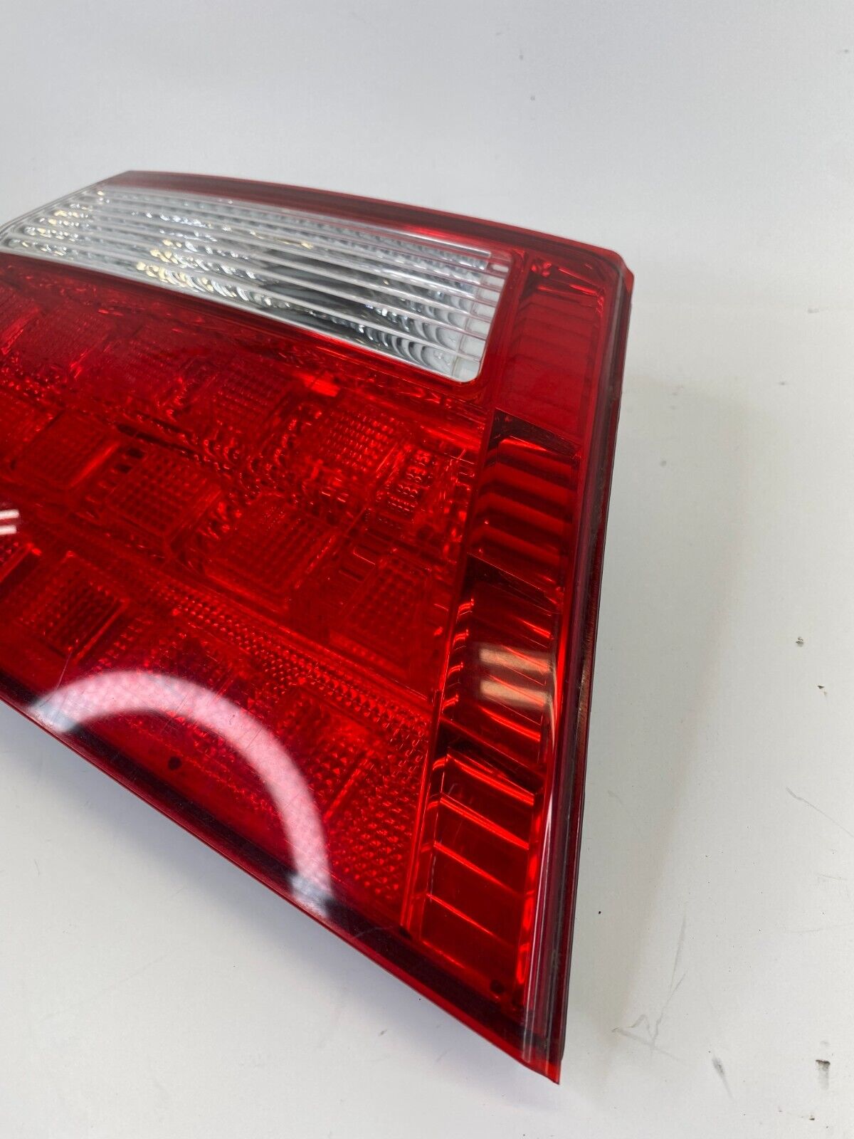 2005-2007 Honda Odyssey Rear Left Inner Trunk Lid Liftgate Tail Light Taillight