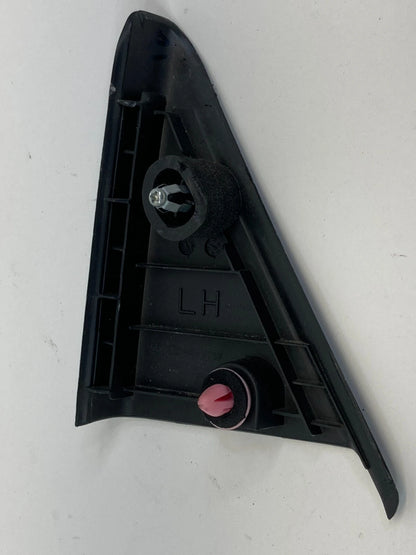 11-14 HYUNDAI SONATA REAR LEFT INTERIOR DOOR CORNER MOLDING COVER 83910-3S000