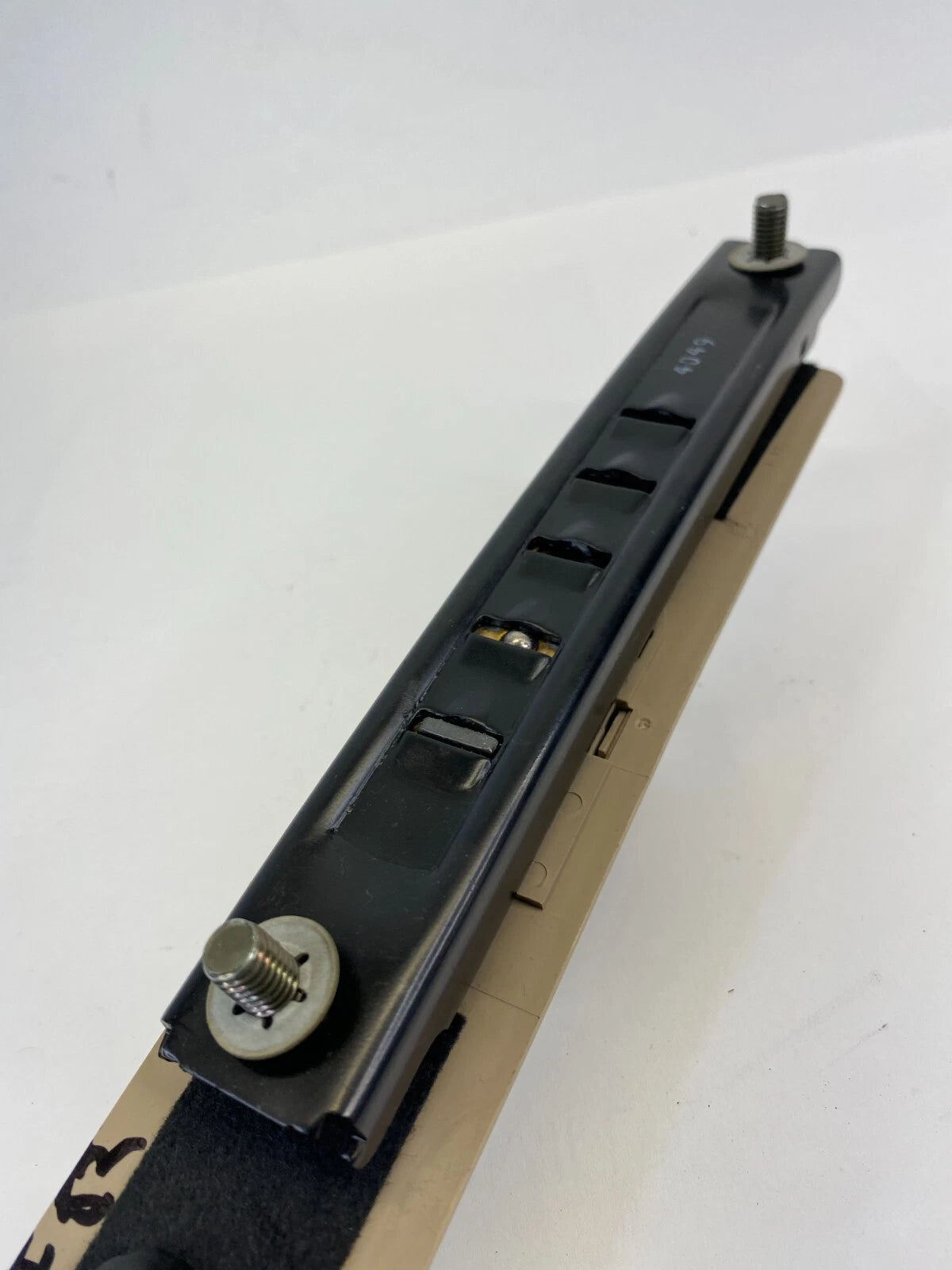 03-07 HONDA ACCORD SEDAN FRONT RIGHT PASSENGER SEAT BELT HEIGHT ADJUSTER OEM