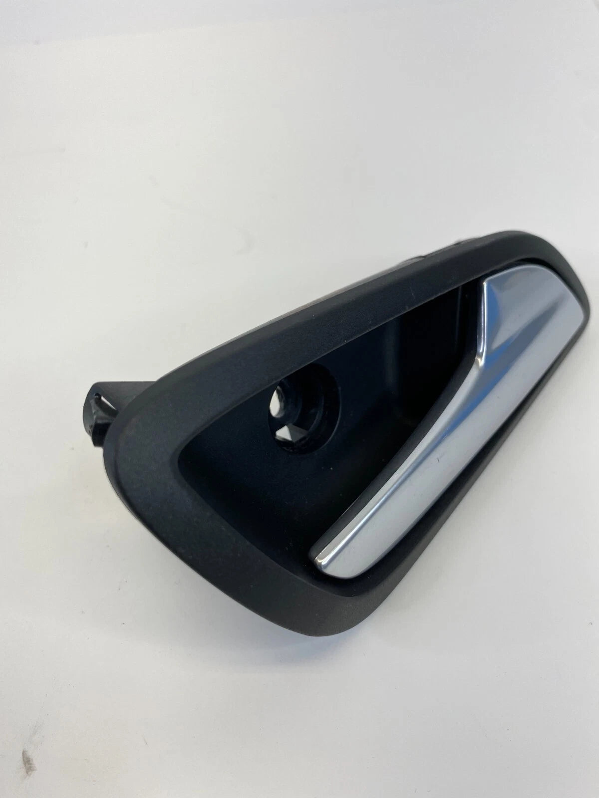 2012-2018 FORD FOCUS FRONT RIGHT SIDE INTERIOR INNER DOOR HANDLE AM51-A22600-DAW