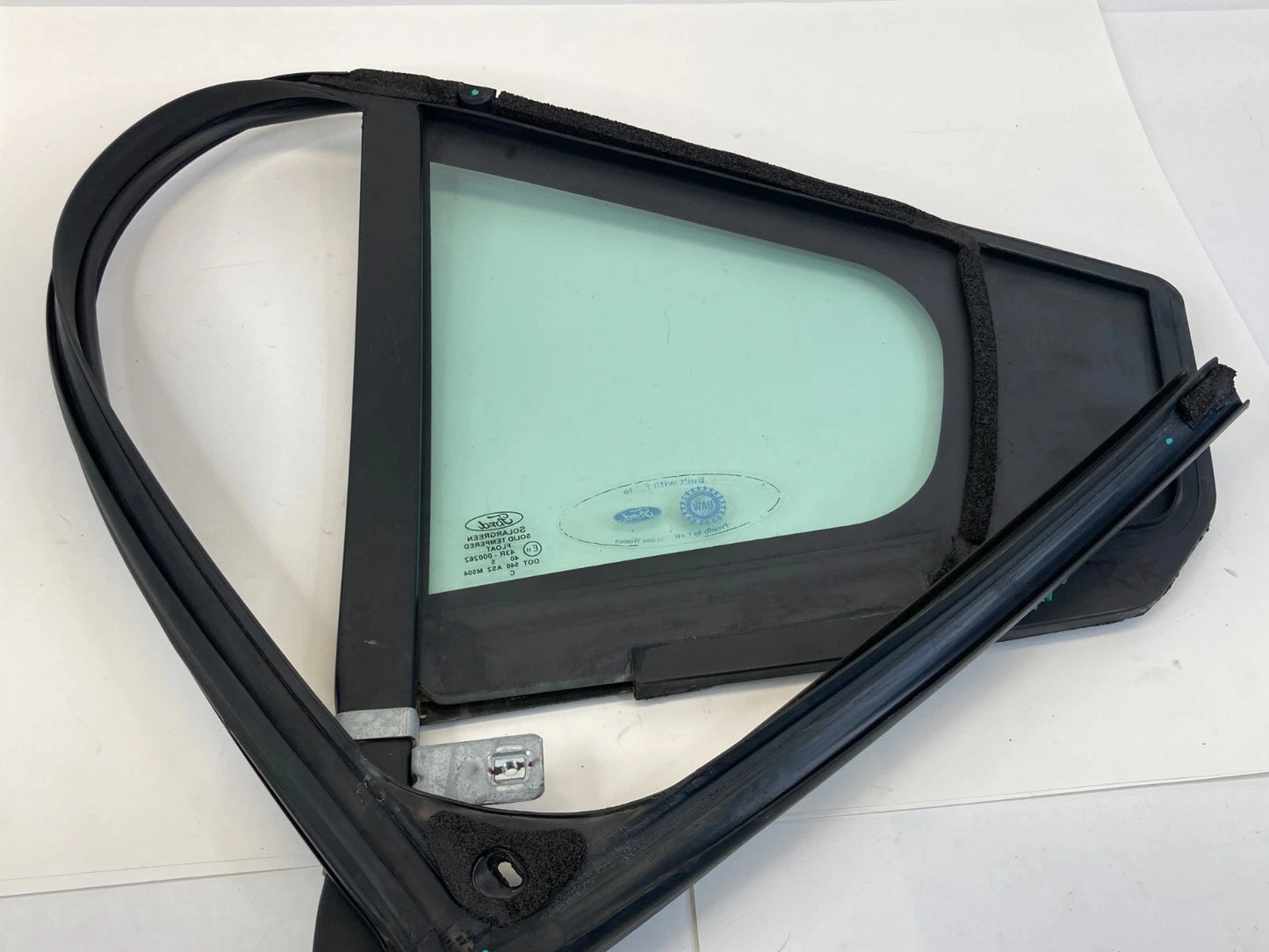 2013-2019 FORD INTERCEPTOR UTILITY REAR RIGHT DOOR QUARTER VENT WINDOW GLASS OEM