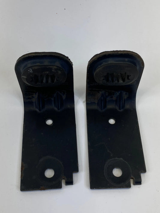 06-11 CHEVROLET HHR UPPER RADIATOR SUPPORT MOUNTING BRACKETS PAIR OEM 22715339