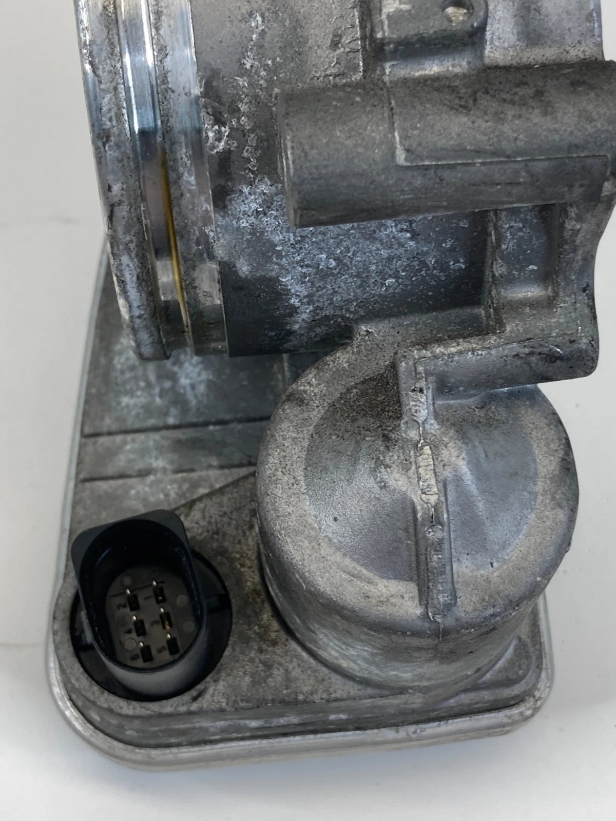 2006 2007 BMW 525I 530I 3.0L L6 A/T THROTTLE BODY THROTTLE VALVE 13547516946-04