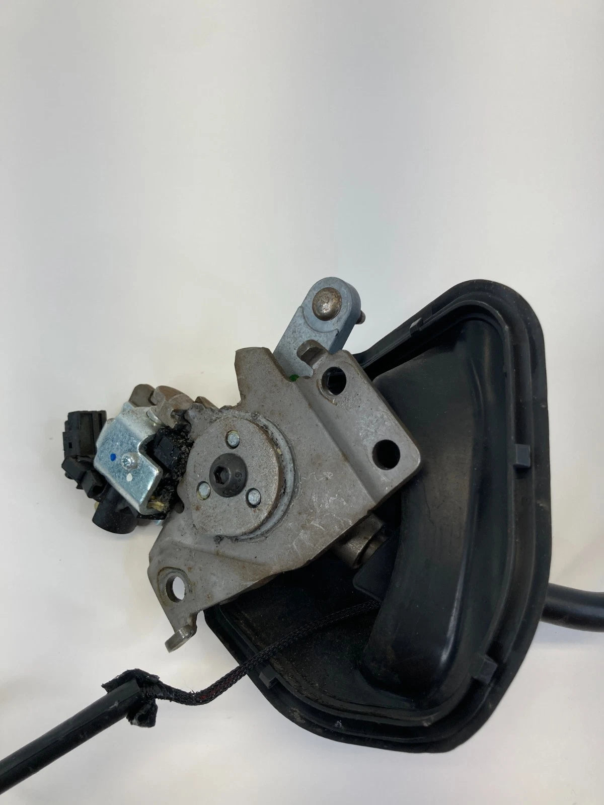 2013-2019 FORD POLICE INTERCEPTOR UTILITY BASE AT COLUMN SHIFTER LEVER OEM