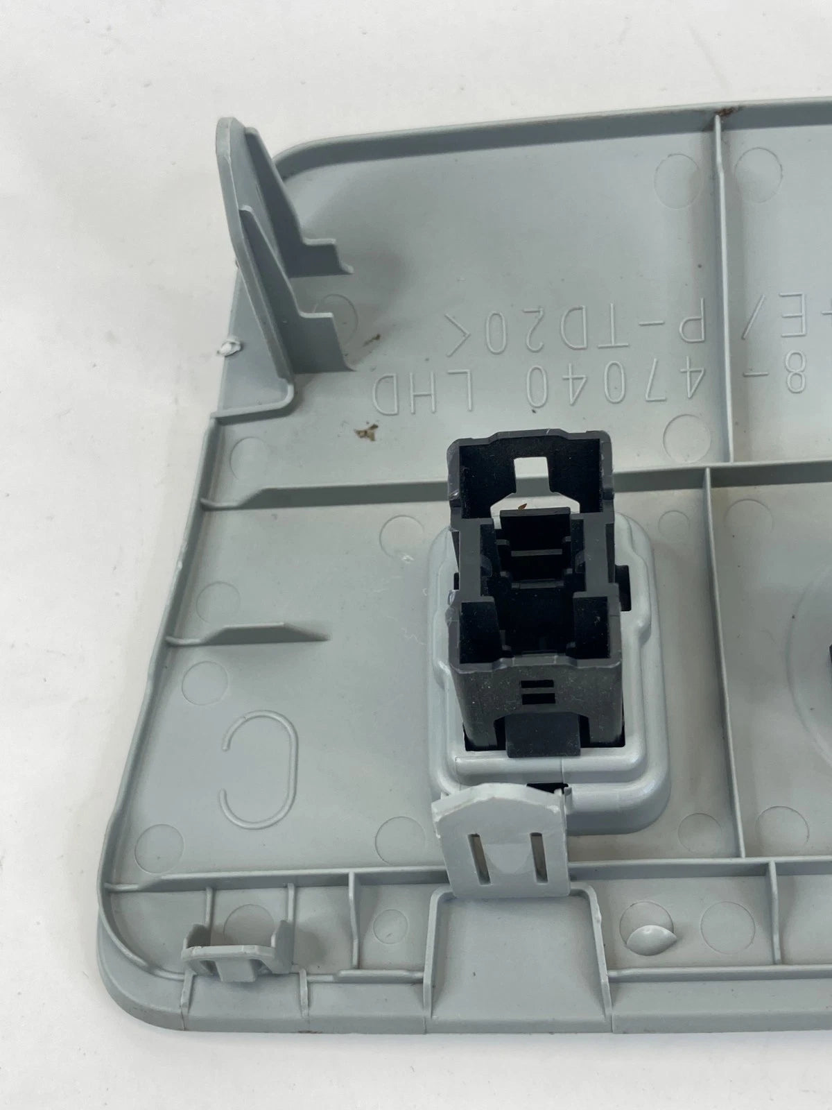 2010 2011 TOYOTA PRIUS CENTER CONSOLE TRIM PANEL W/ POWER OUTLET 58818-47040 OEM