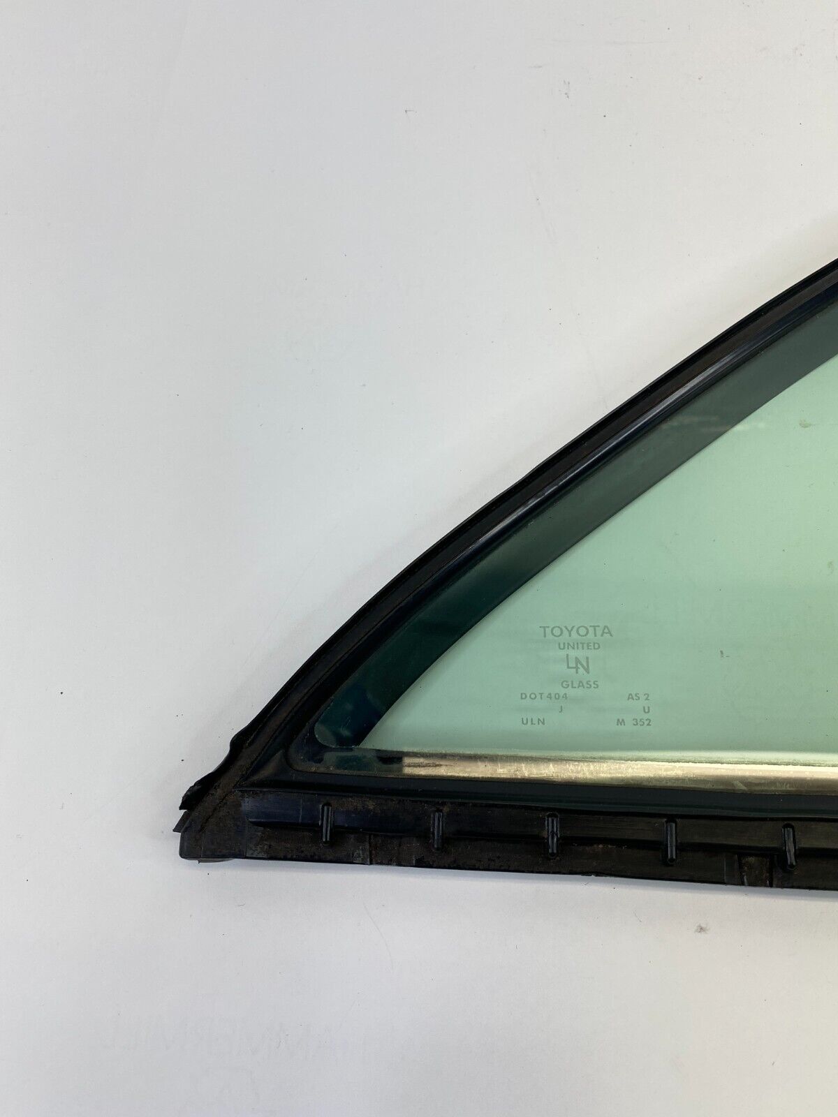 2007-2011 Toyota Camry Rear Right Pasenger Quarter Window Glass 68188-06020 OEM