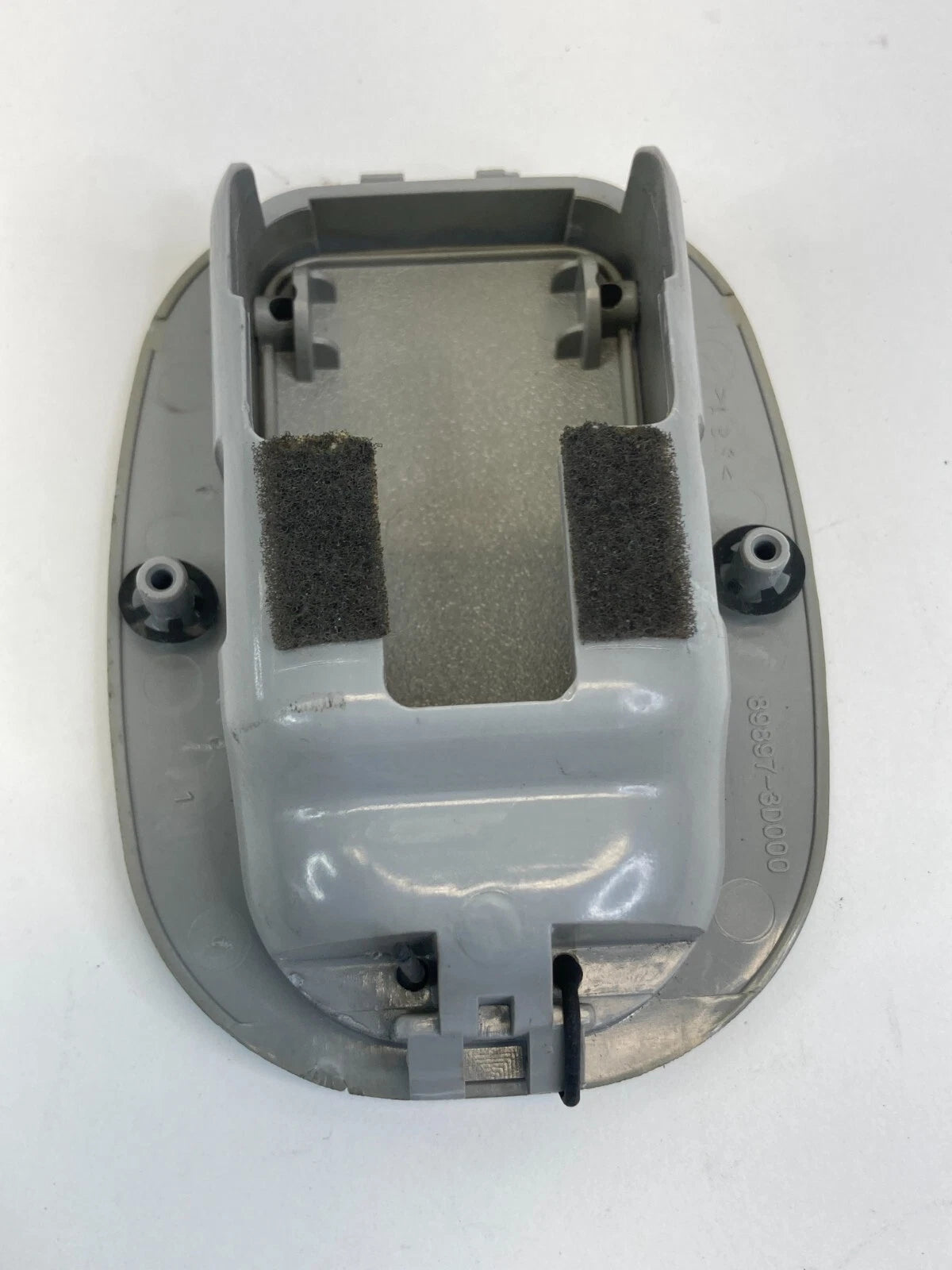 2006 07 2008 HYUNDAI SONATA REAR SEAT CHILD ANCHOR COVER TRIM BEZEL 89897-3D000