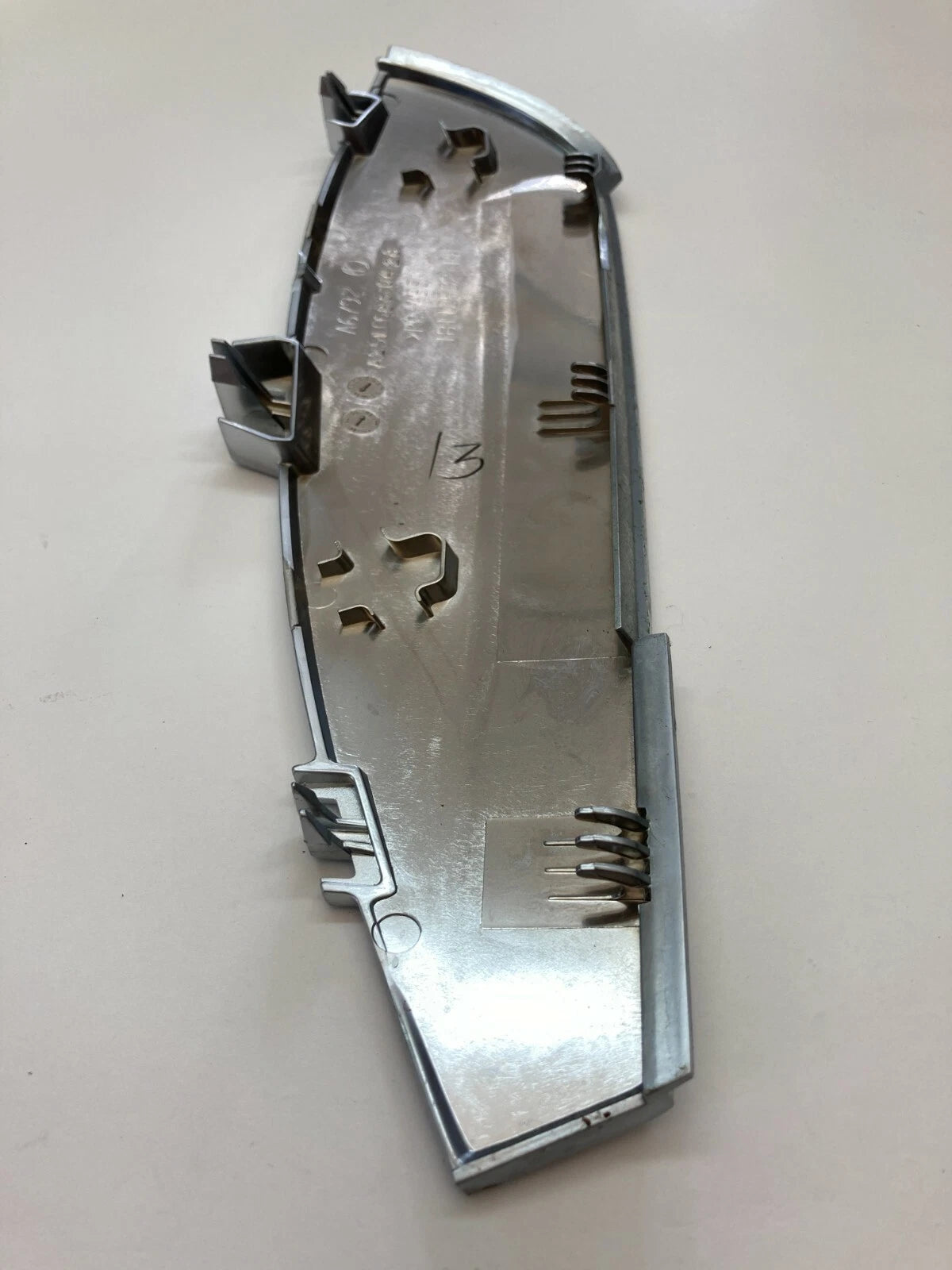 2006-2012 MERCEDES-BENZ R320 R350 REAR CENTER CONSOLE RIGHT SLIDING PLATE COVER