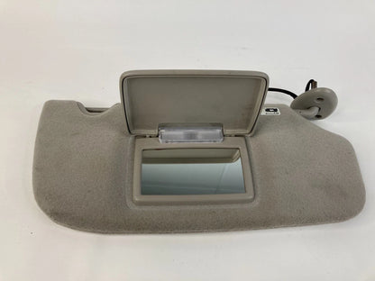 2005 2006 2007 GMC ENVOY FRONT RIGHT PASSENGER SUNVISOR SUN VISOR W ILLUMINATION
