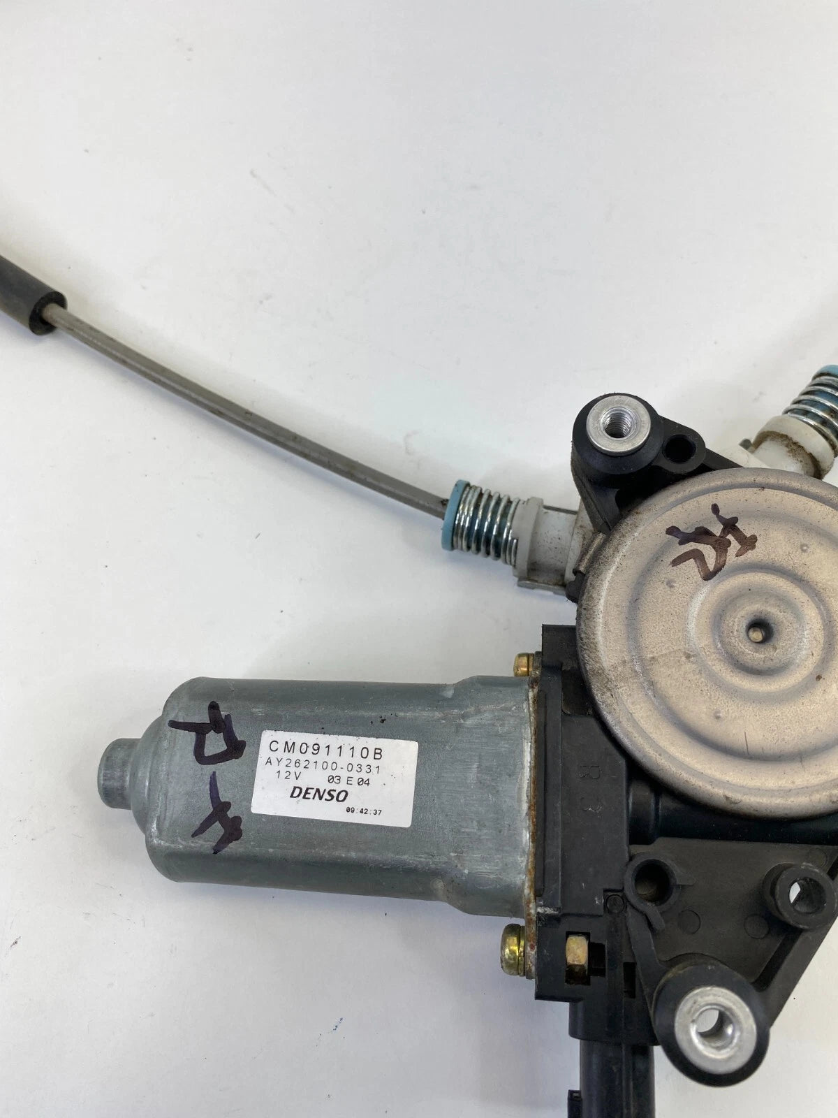 01-07 FORD ESCAPE FRONT RIGHT PASSENGER DOOR WINDOW MOTOR & REGULATOR CM091110B