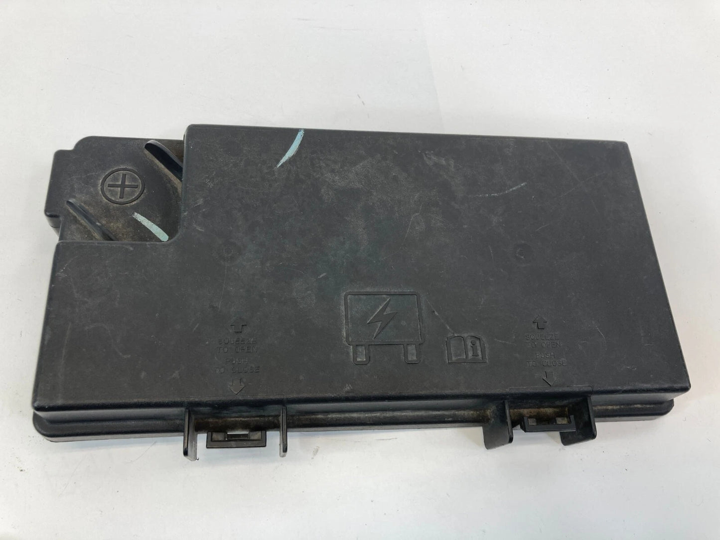 2008 2009 2010 DODGE GRAND CARAVAN ENGINE RELAY FUSE BOX COVER LID TOP OEM