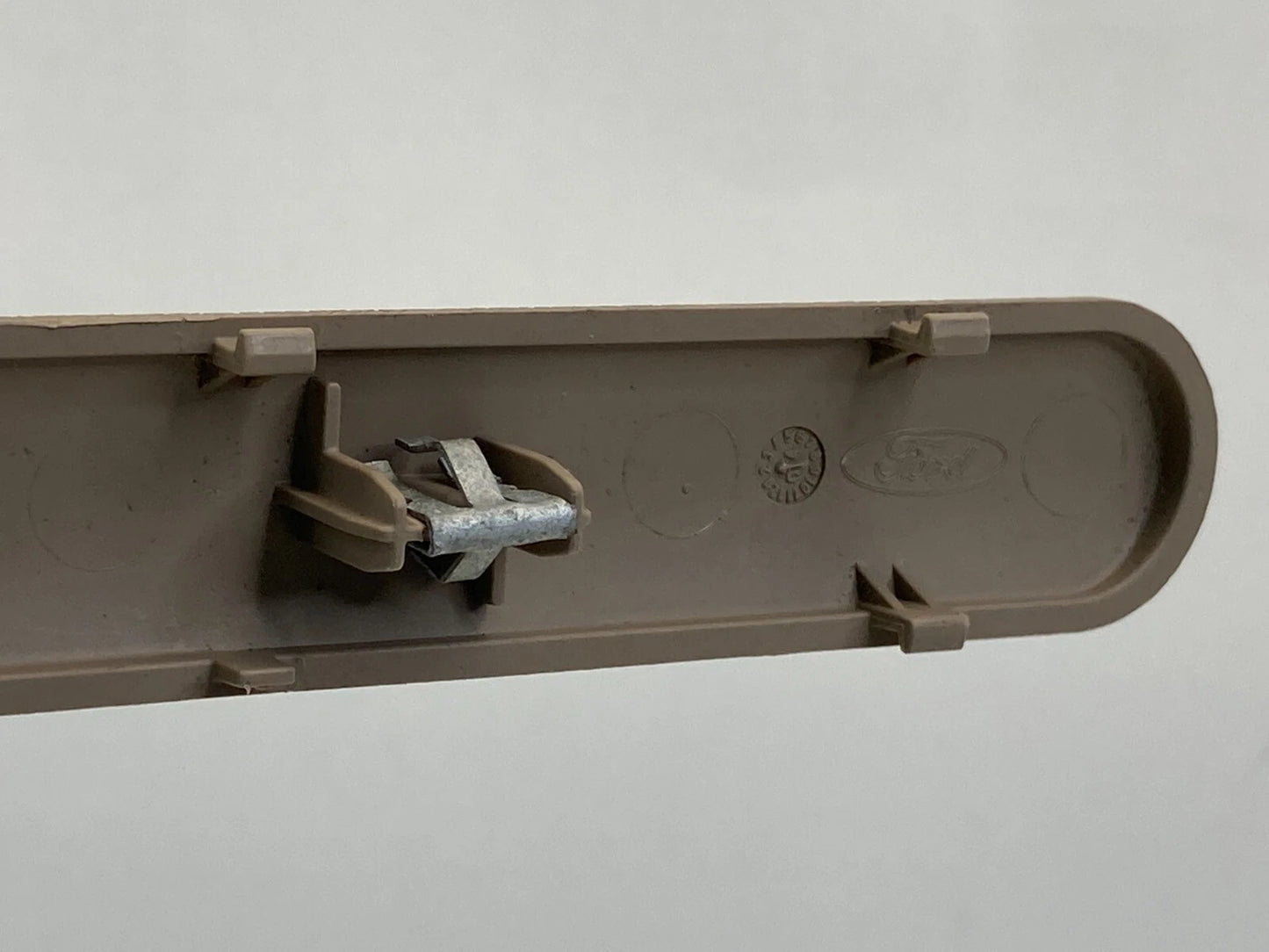 03-06 FORD EXPEDITION FRONT RIGHT DOOR PANEL INTERIOR TRIM COVER 2L1X-78237W24