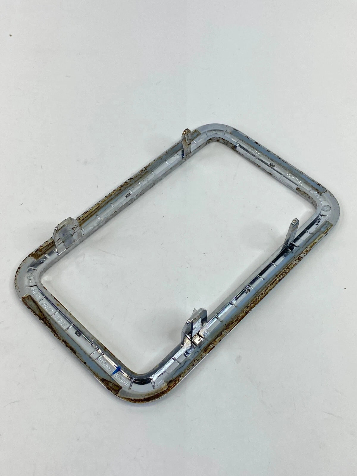 2008-2012 FORD ESCAPE CENTER CONSOLE SHIFTER SHIFT BEZEL SURROUND 8L84-7806-1A16