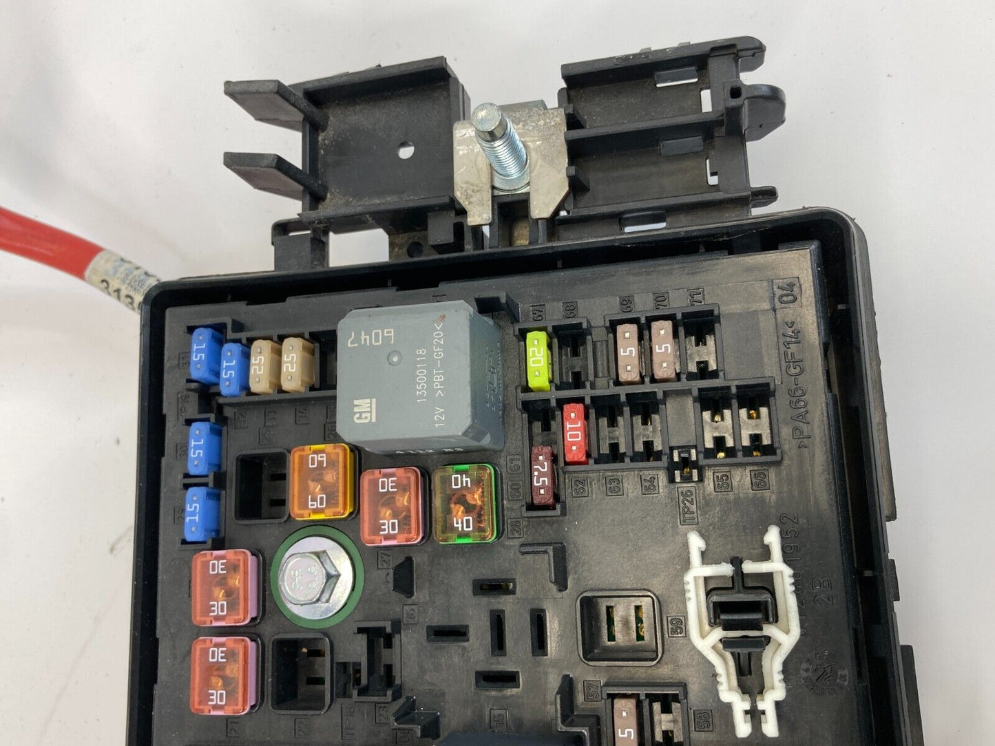 2013-2015 Chevrolet Malibu 2.5L L4 Engine Compartment Fuse Relay Junction Box