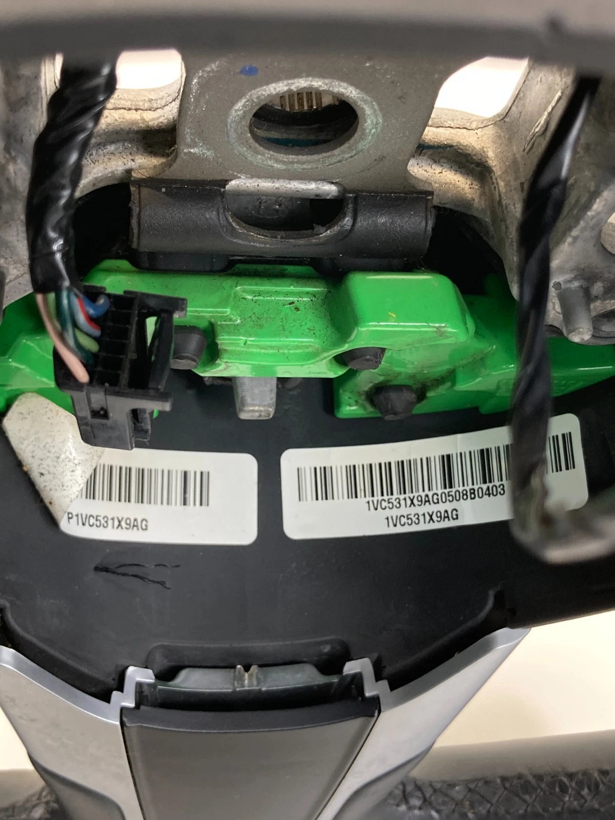 2015-2017 Chrysler 200 Driver Steering Wheel w/ Cruise & Auido Control Switch